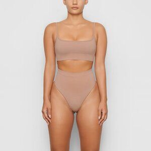 SKIMS SEAMLLESS SCULPT MID WAIST THONG